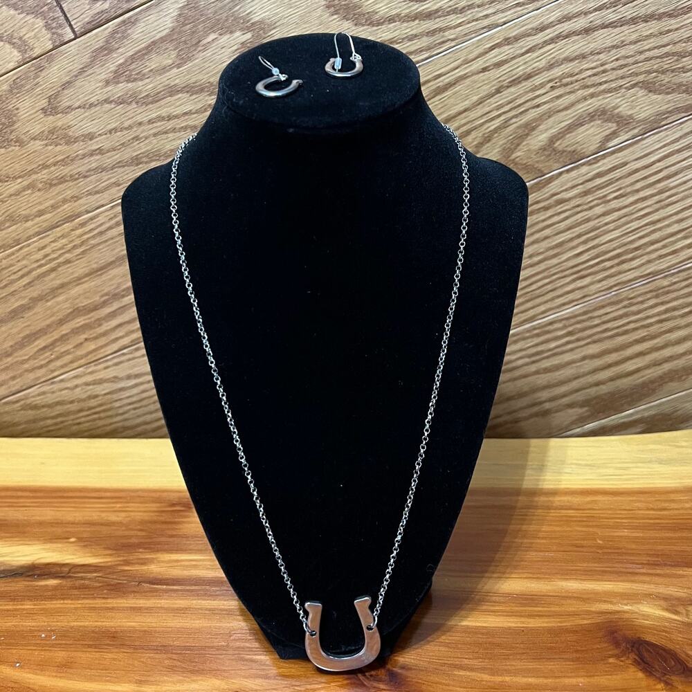 Bijoux Terner Vintage Horse Shoe Necklace & Dangle Earrings Set Silver Tone